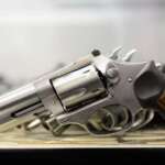 Liberação do porte de armas levará o país a ‘uma carnificina’, prevê deputado