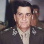“Impossível um verdadeiro militar conviver nesse meio podre”, diz general sobre demissão de Santos Cruz